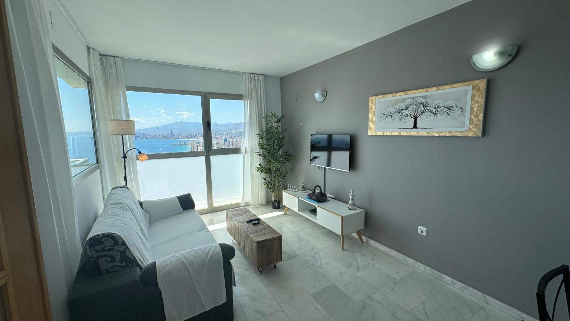 2-Bedroom Apartment With Sea Views Benidorm Bagian luar foto