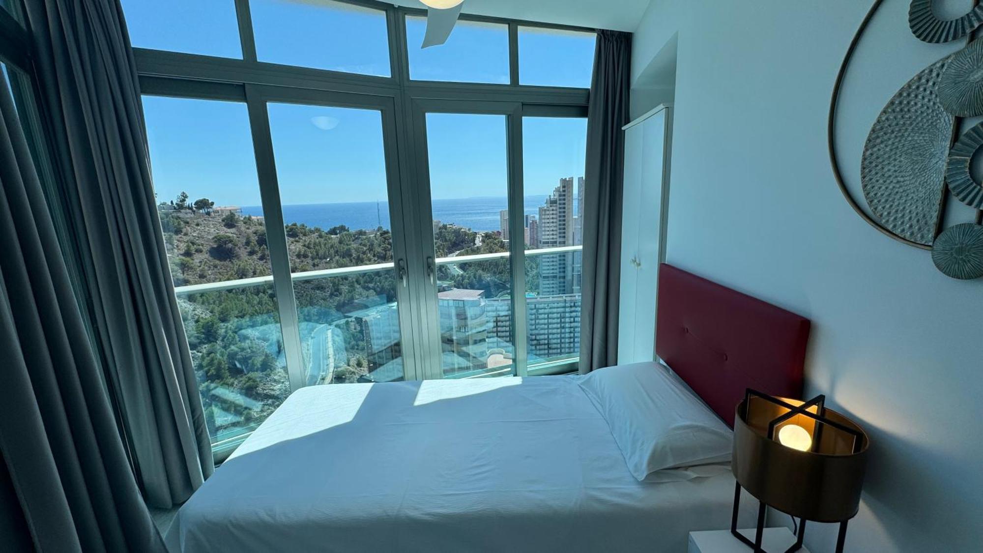 2-Bedroom Apartment With Sea Views Benidorm Bagian luar foto